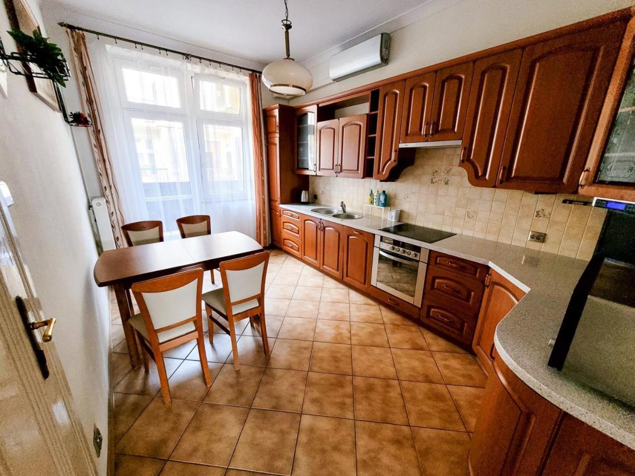 Wild Solutions Sauna Apartments Krakkó Kültér fotó